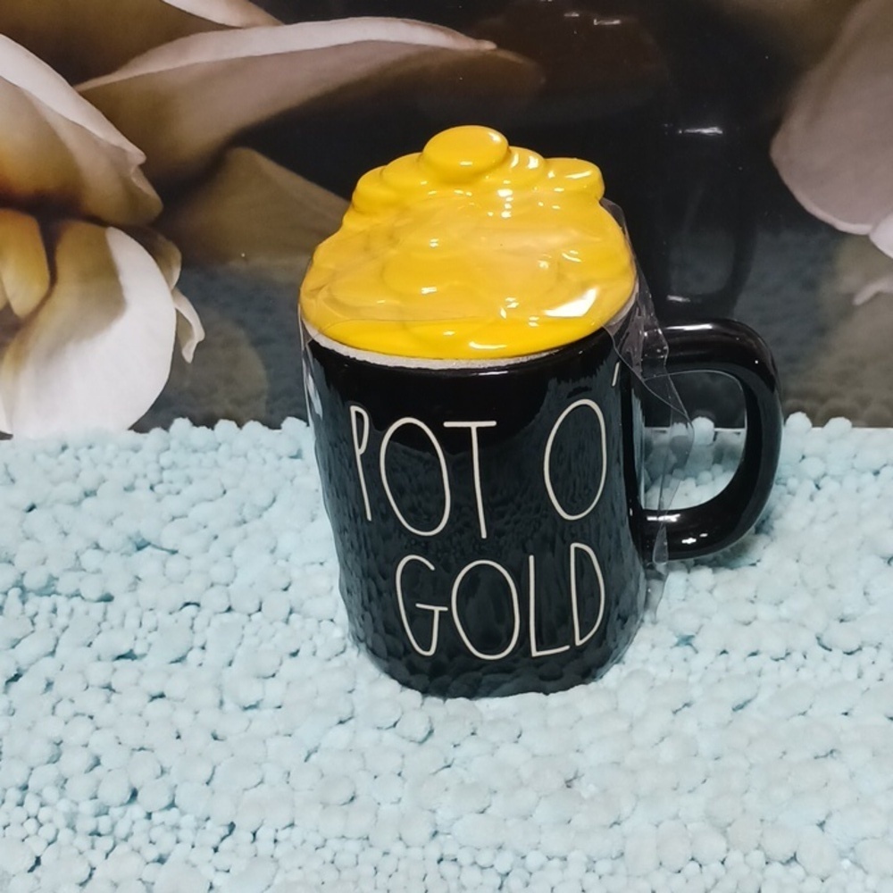 NWT POT O GOLD Rae Dunn black/gold coffee cup with lid artisn collection